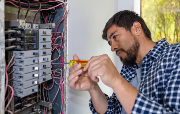 Best Circuit Breaker Repair  in Elgin, TX